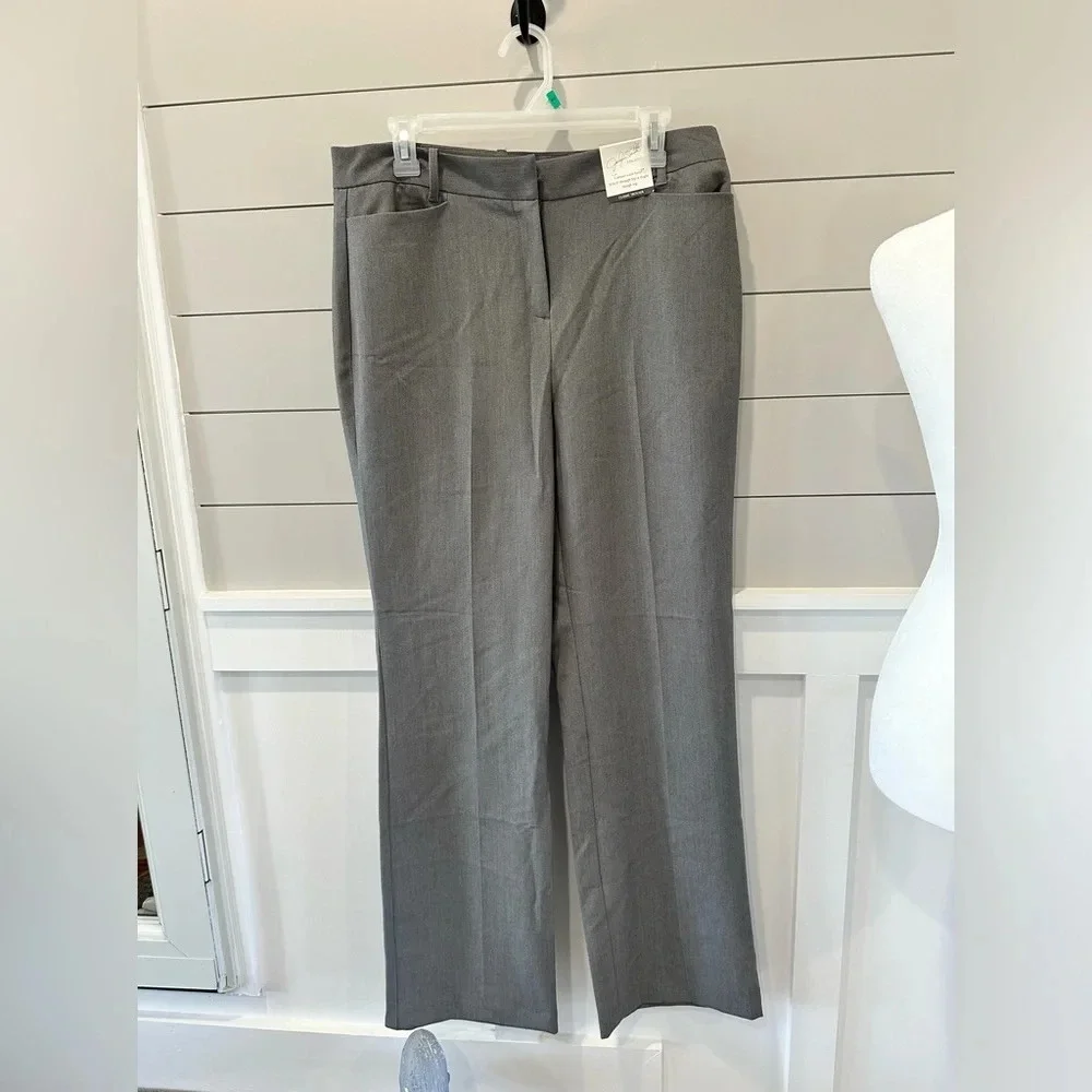 Brand Mew Jaclyn Smith Dress Pants Size 10